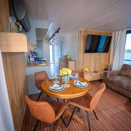 Naturerlebnis Hausboot Frigga Woma