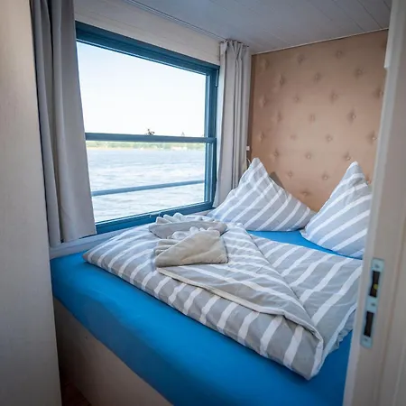 Båthotell Naturerlebnis Hausboot Frigga Woma