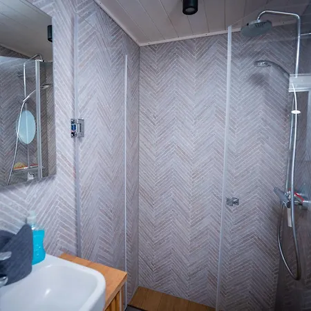 Båthotell Naturerlebnis Hausboot Frigga Woma *